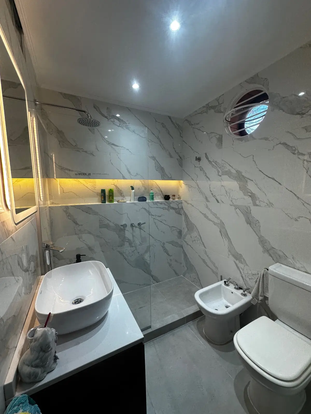 Baño Quirno — Baño en Flores