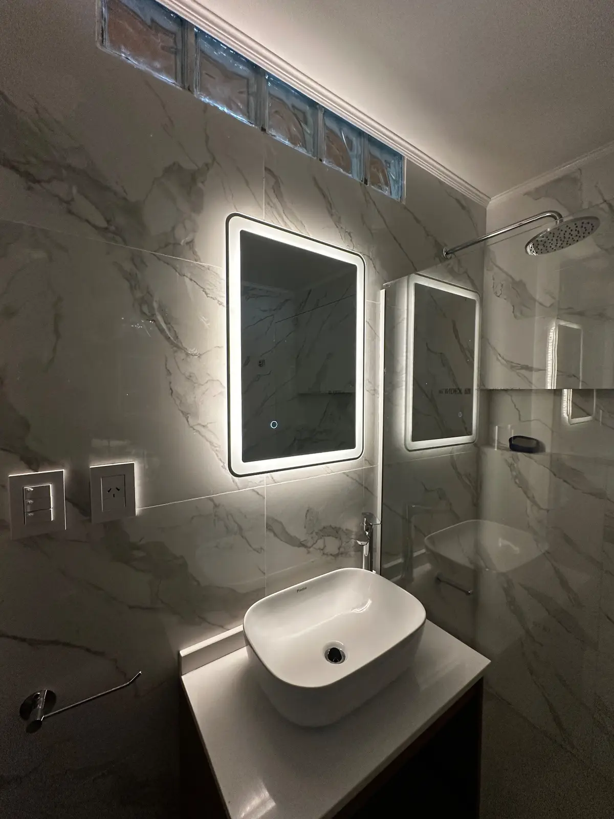Baño Quirno — Baño en Flores (foto 2)