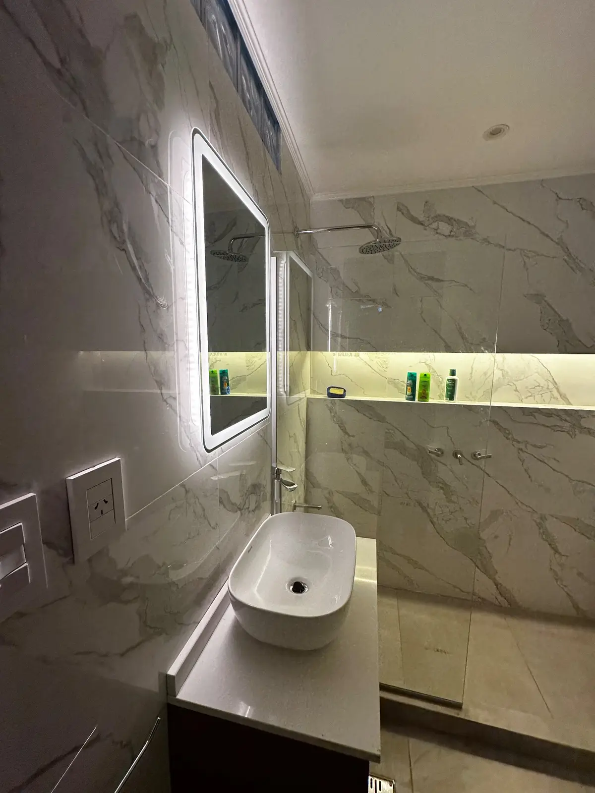 Baño Quirno — Baño en Flores (foto 5)