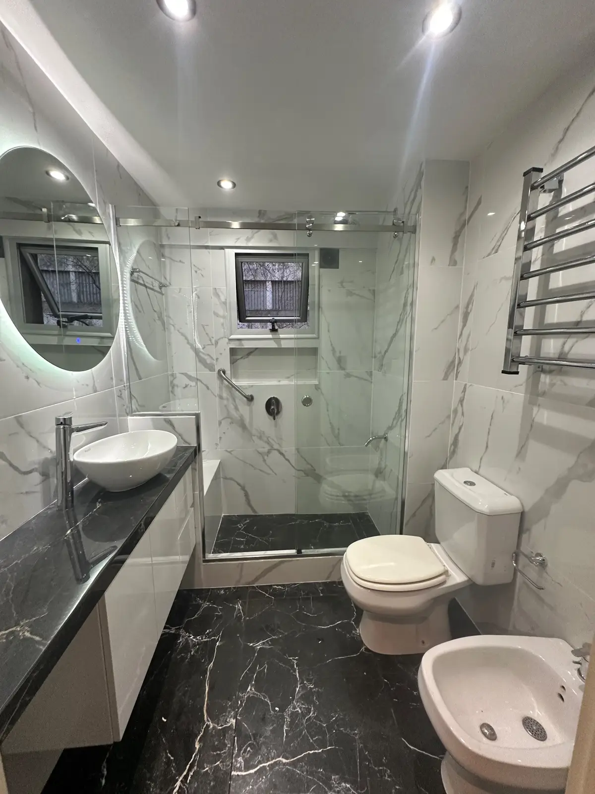 Baño Basualdo — Baño en Villa Luro