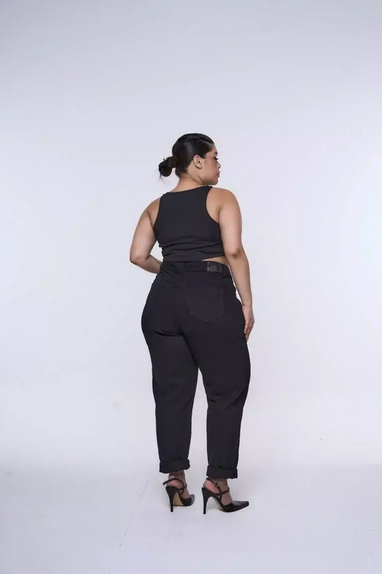 MOM BLACK