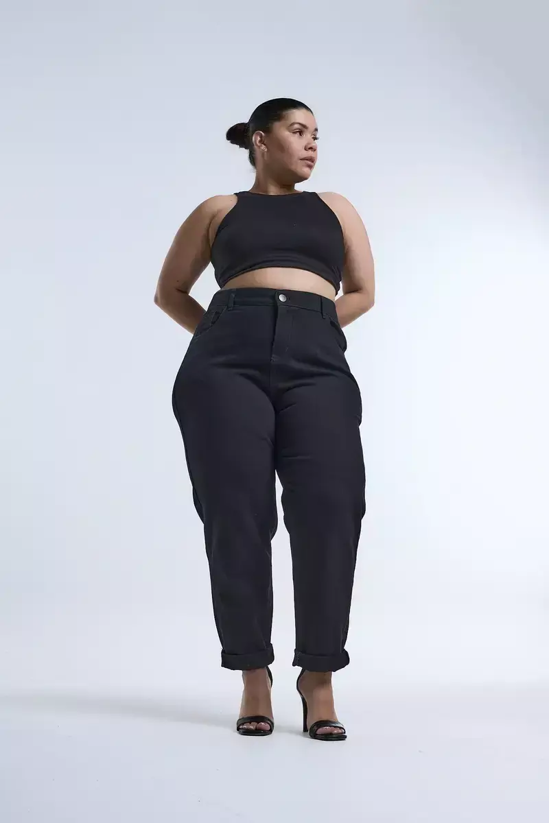 MOM BLACK