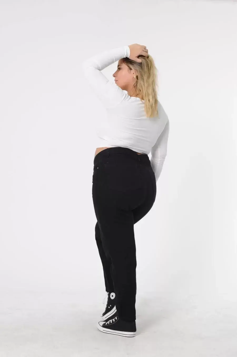 MOM BLACK