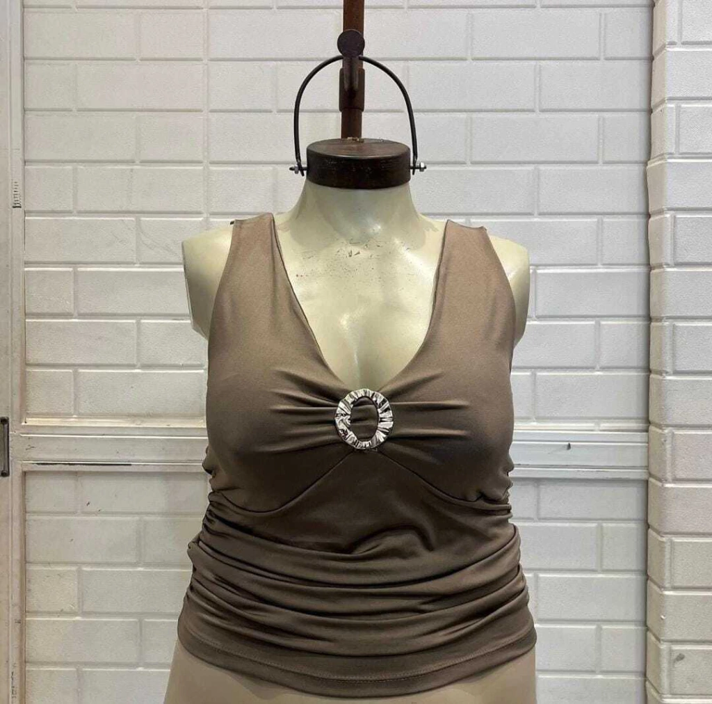 MUSCULOSA APLIQUE FLOR