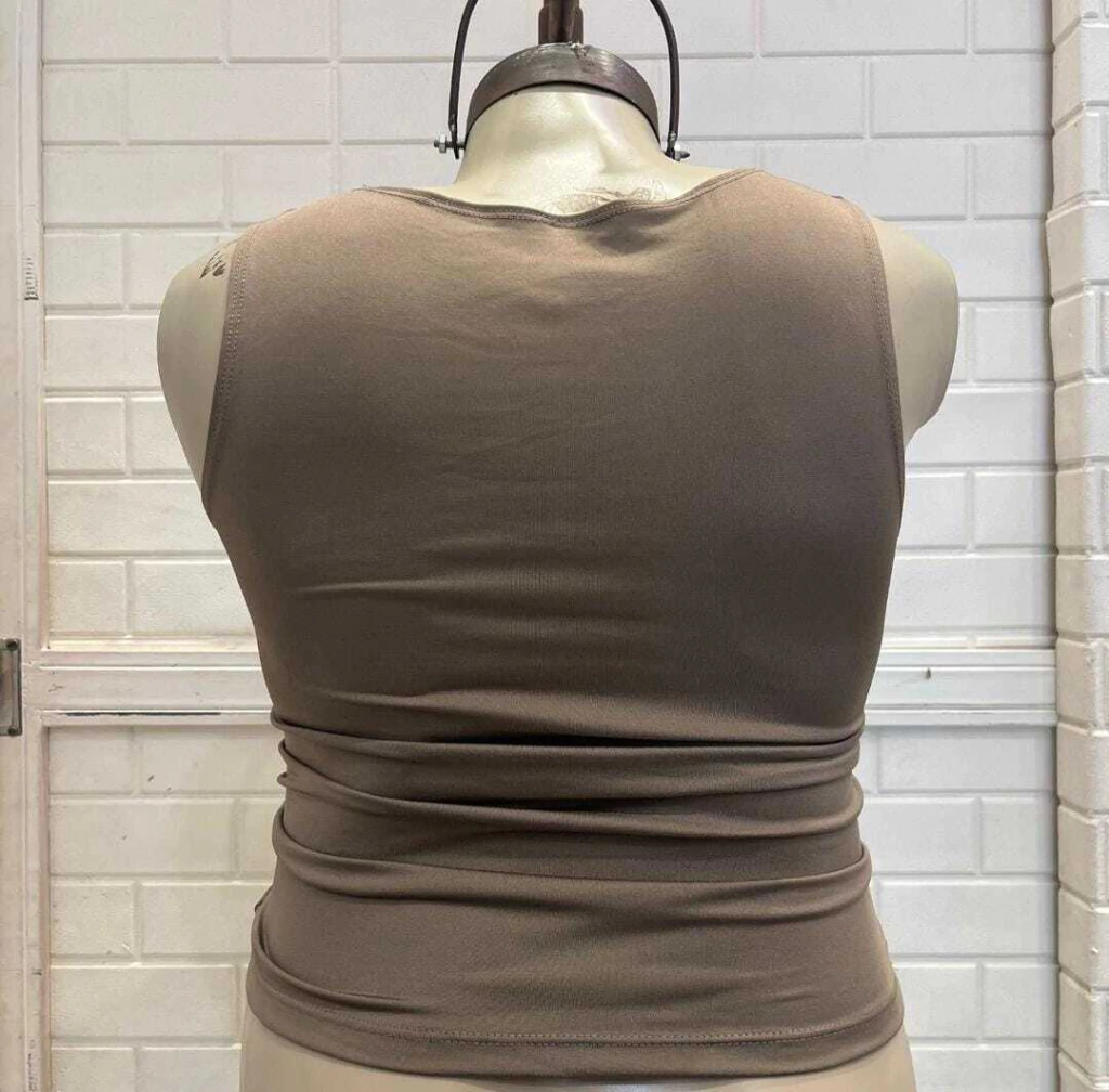 MUSCULOSA APLIQUE FLOR