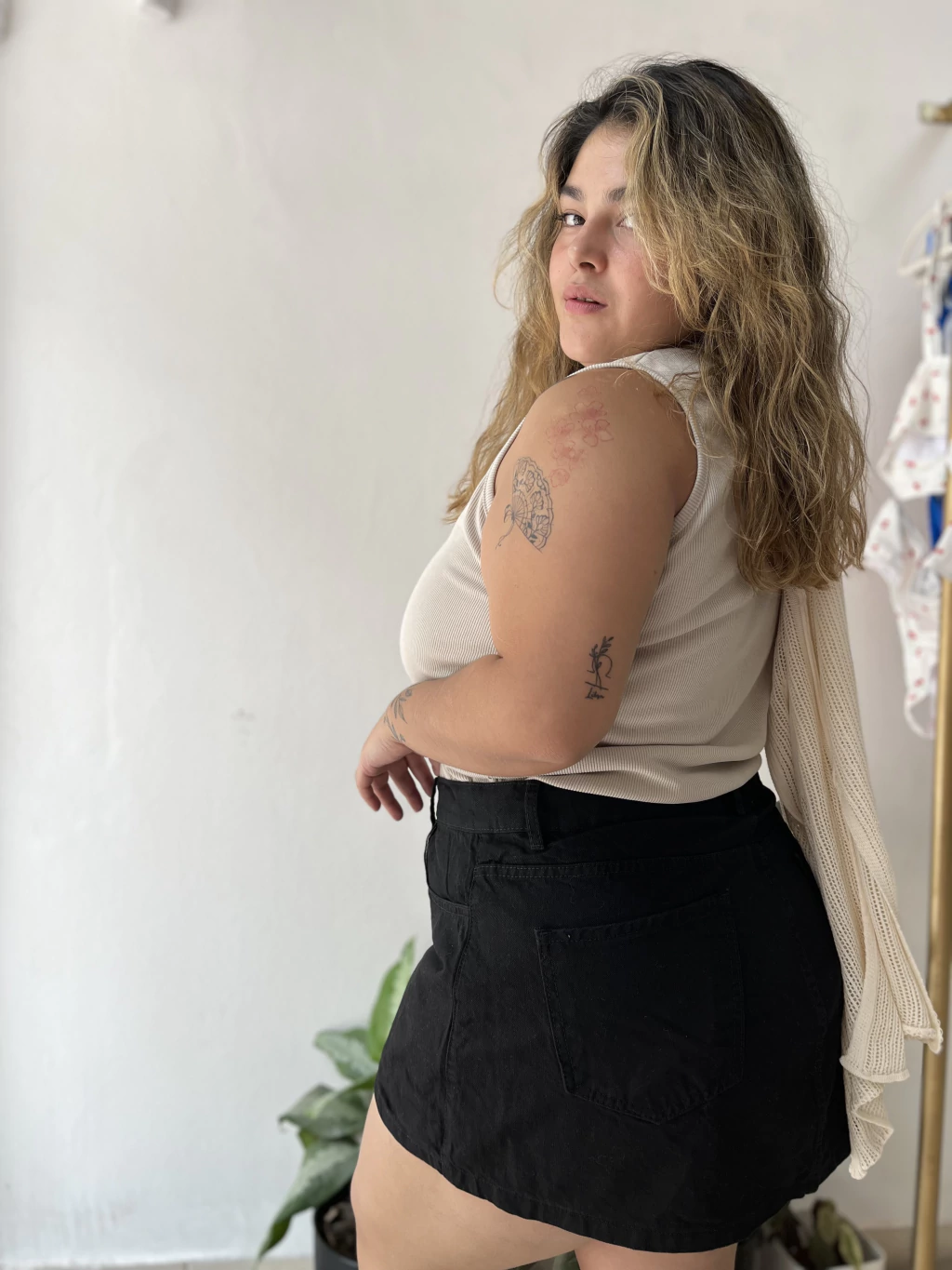 SHORT POLLERA ARI